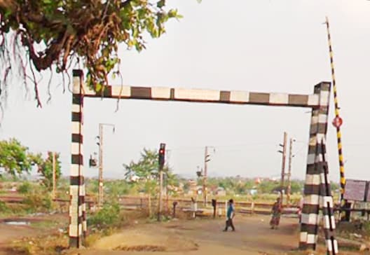 Gamharia: मीरूडीह रेलवे फाटक आज चार घंटे तक रहेगा बंद, विभाग ने जारी की सूचना