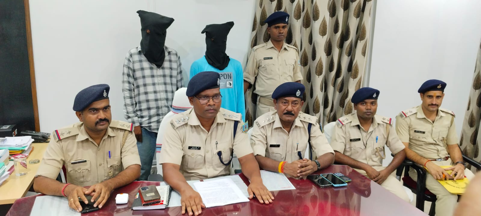 Chaibasa: सुमित यादव हत्याकांड में चार गिरफ्तार, हथियार और बाइक बरामद