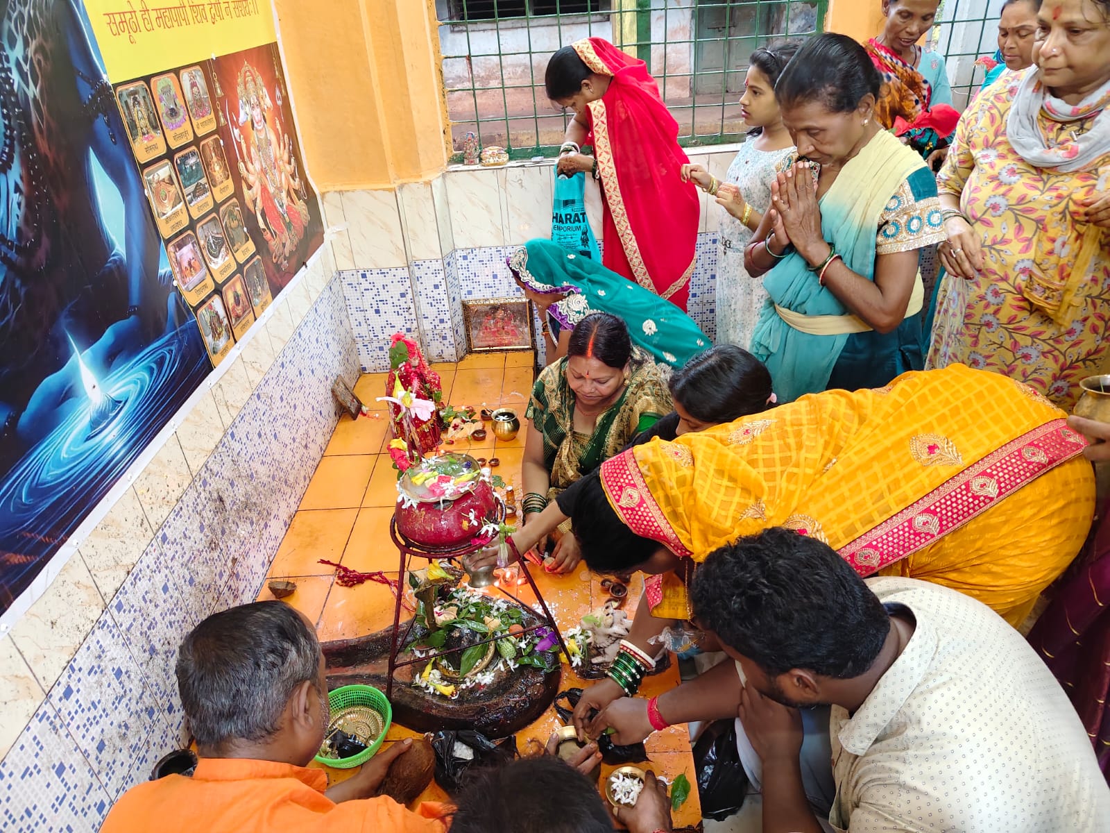 Chaibasa: सावन की तीसरी सोमवारी पर गूंजे ‘बोल बम’, शिवभक्ति में डूबा गुवा