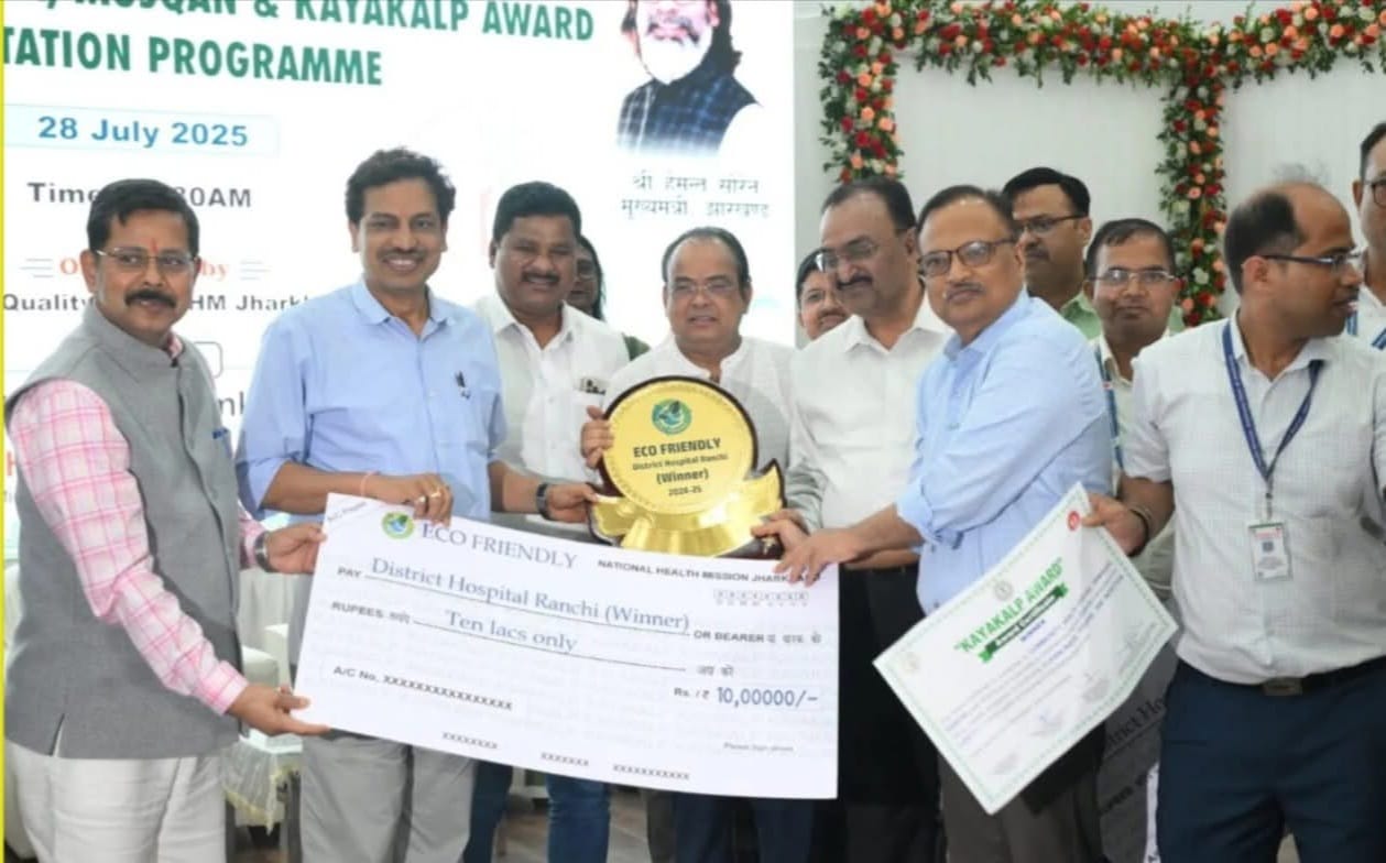 Jharkhand: हर जिला अस्पताल को मिलेंगे 4 नए एम्बुलेंस, गांवों तक पहुंचेंगे 15,000 स्ट्रेचर