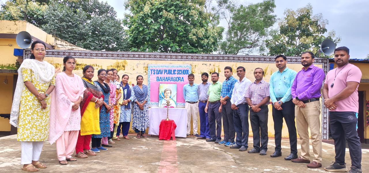 प्रेमचंद की कहानियों से सीखा जीवन का पाठ, DAV School में मनाई गई जयंती