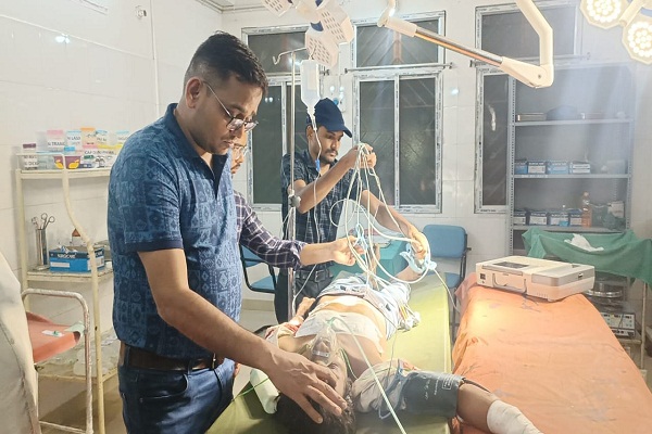 Deoghar : 20 दिन पहले दी धमकी, पुलिस ने नहीं की कार्रवाई, युवक को सरेराह गोलियों से भून डाला