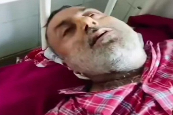 Deoghar : गली के विवाद में नवीन स्पोर्ट्स के मालिक के साथ मारपीट, अस्पताल में भर्ती