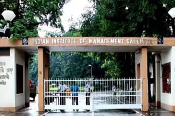 kolkata : महिला ने IIM कोलकाता के छात्र पर संस्थान परिसर में बलात्कार करने का लगाया आरोप 