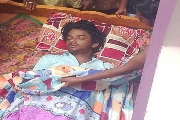 BREAKING : मोहर्रम जुलूस में बड़ा हादसा, ताजिया 11 हजार वोल्ट से सटा, 1 की मौत, 6 गंभीर रूप से घायल