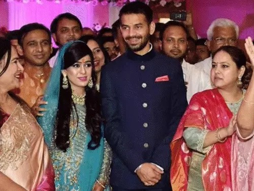 Tejpratap-Aishwarya Divorce: तेजप्रताप-ऐश्वर्या तलाक केस की मीटिंग टली, टूटी लिफ्ट से टली सुलह की बात!