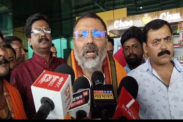 Deoghar : निशिकांत दुबे का झारखंड पुलिस पर बड़ा आरोप, सुरक्षा में चूक राष्ट्रपति की हत्या की साजिश थी