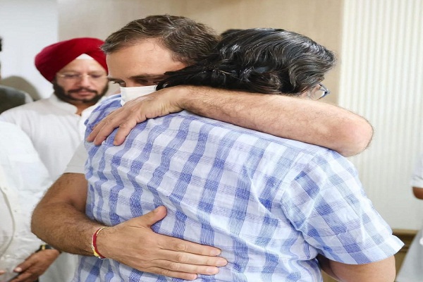 Shibu Soren Passes Away : गुरुजी शिबू सोरेन को कांग्रेस अध्यक्ष मल्लिकार्जुन खरगे और राहुल गांधी ने दी श्रद्धांजलि