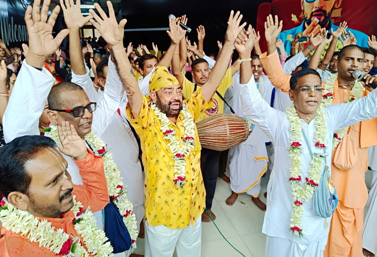 Jamshedpur: पप्पू सरदार ने आयोजित किया ‘महा अवतार नरसिंह’ का विशेष शो, मंदिर में तब्दील हुआ मिराज सिनेमा