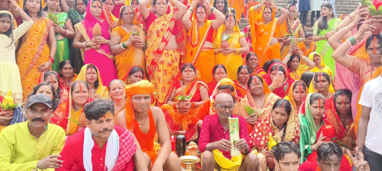 Jamshedpur: बागबेड़ा शिव मंदिर में प्राण प्रतिष्ठा के साथ भव्य जलाभिषेक, श्रद्धालुओं की उमड़ी भीड़