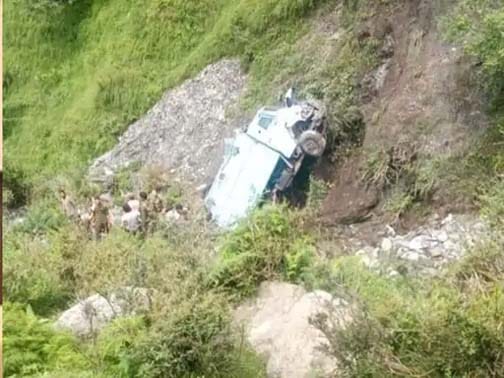 उधमपुर में बड़ा हादसा CRPF की बंकर गाड़ी खाई में गिरी, तीन जवान शहीद – 12 घायल