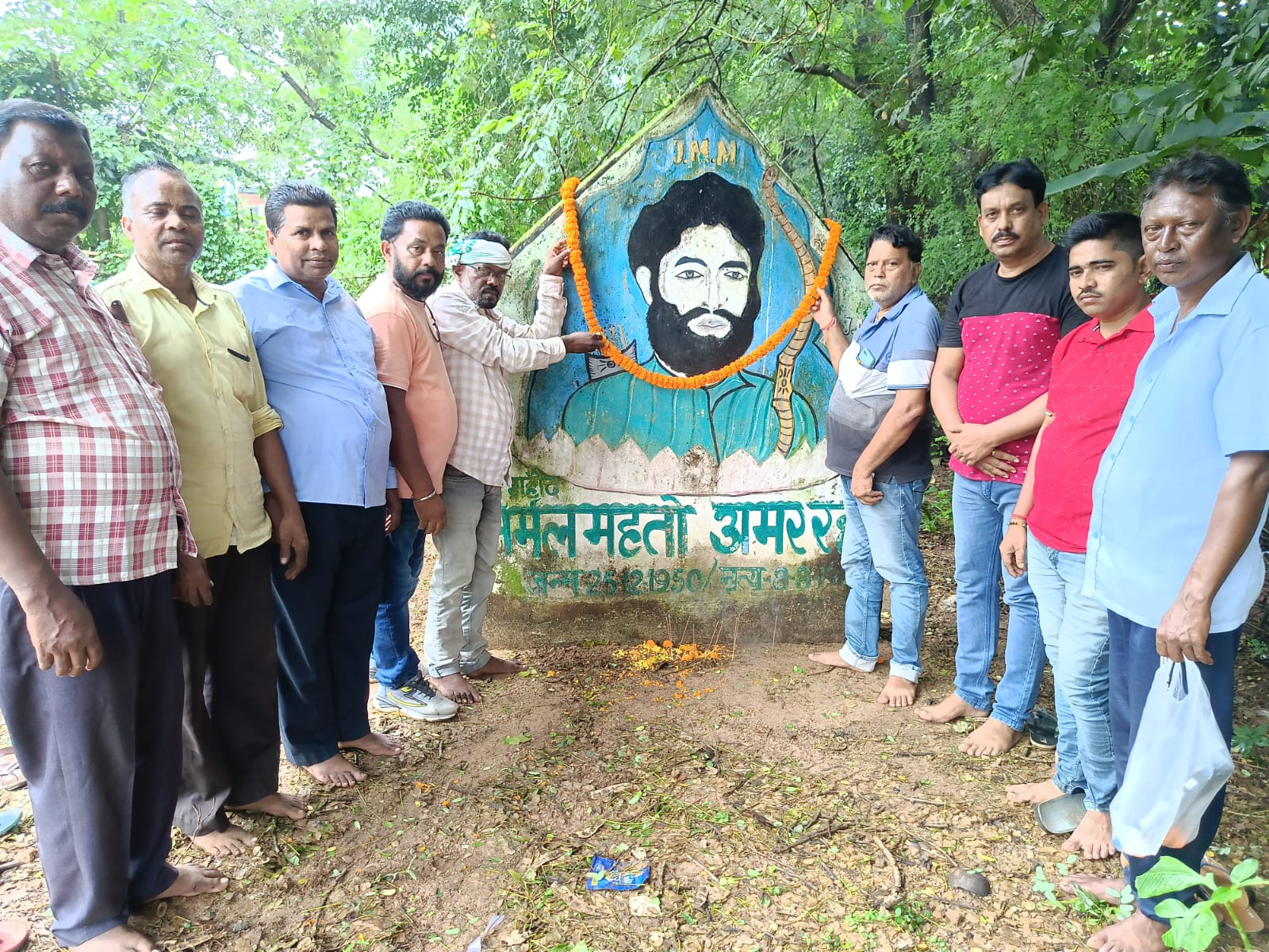 Bahragora: झारखंड आंदोलन के नायक निर्मल महतो को बहरागोड़ा में श्रद्धांजलि