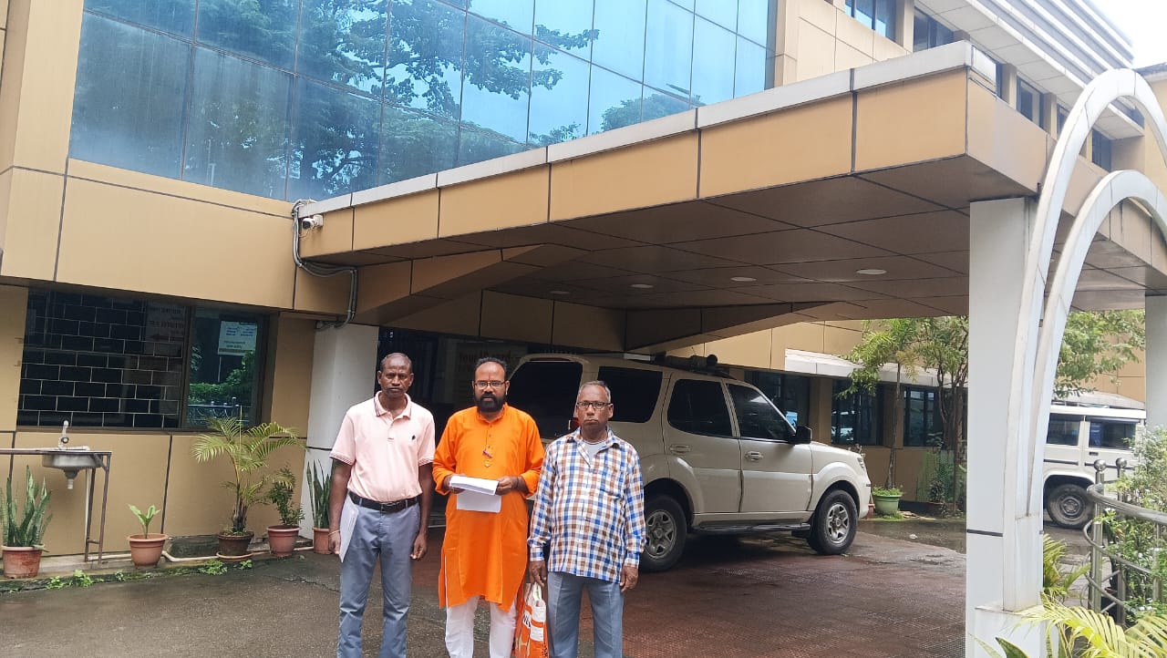 Jamshedpur: रक्षाबंधन पर भी नहीं मिली सम्मान राशि, 64 मंईयाओं की सूची लेकर पहुंचे पूर्व जिला पार्षद