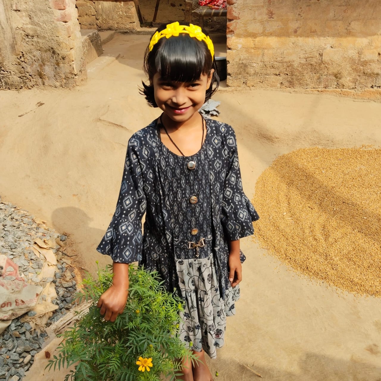 Bahragora: अंतिम संस्कार में जा रहे परिवार पर टूटा कहर, मासूम की मौत, माता-पिता घायल