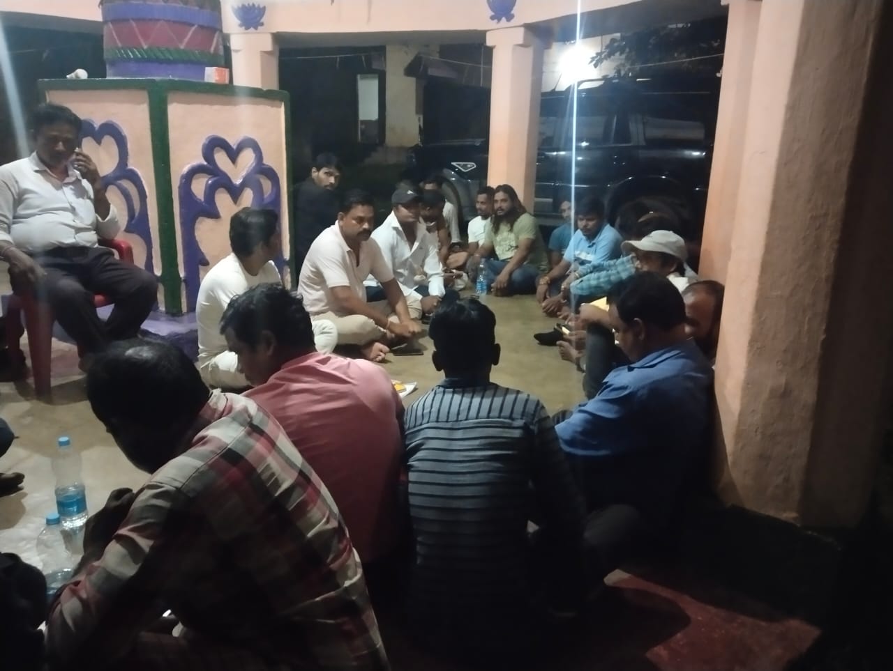 Saraikela: पश्चिम बंगाल के कारीगर देंगे पंडाल को नया रूप, सरायकेला में दिखेगी “ऑपरेशन सिन्दूर” की झलक