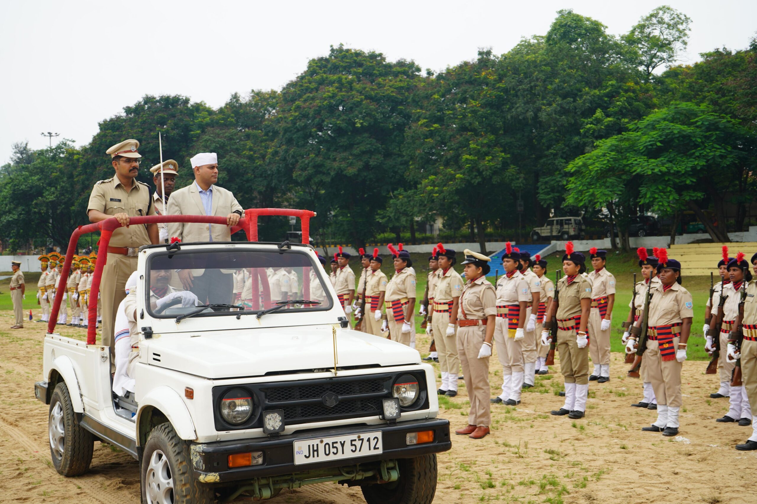 Jamshedpur: DC – SSP ने किया स्वतंत्रता दिवस परेड के पूर्वाभ्यास का किया निरीक्षण