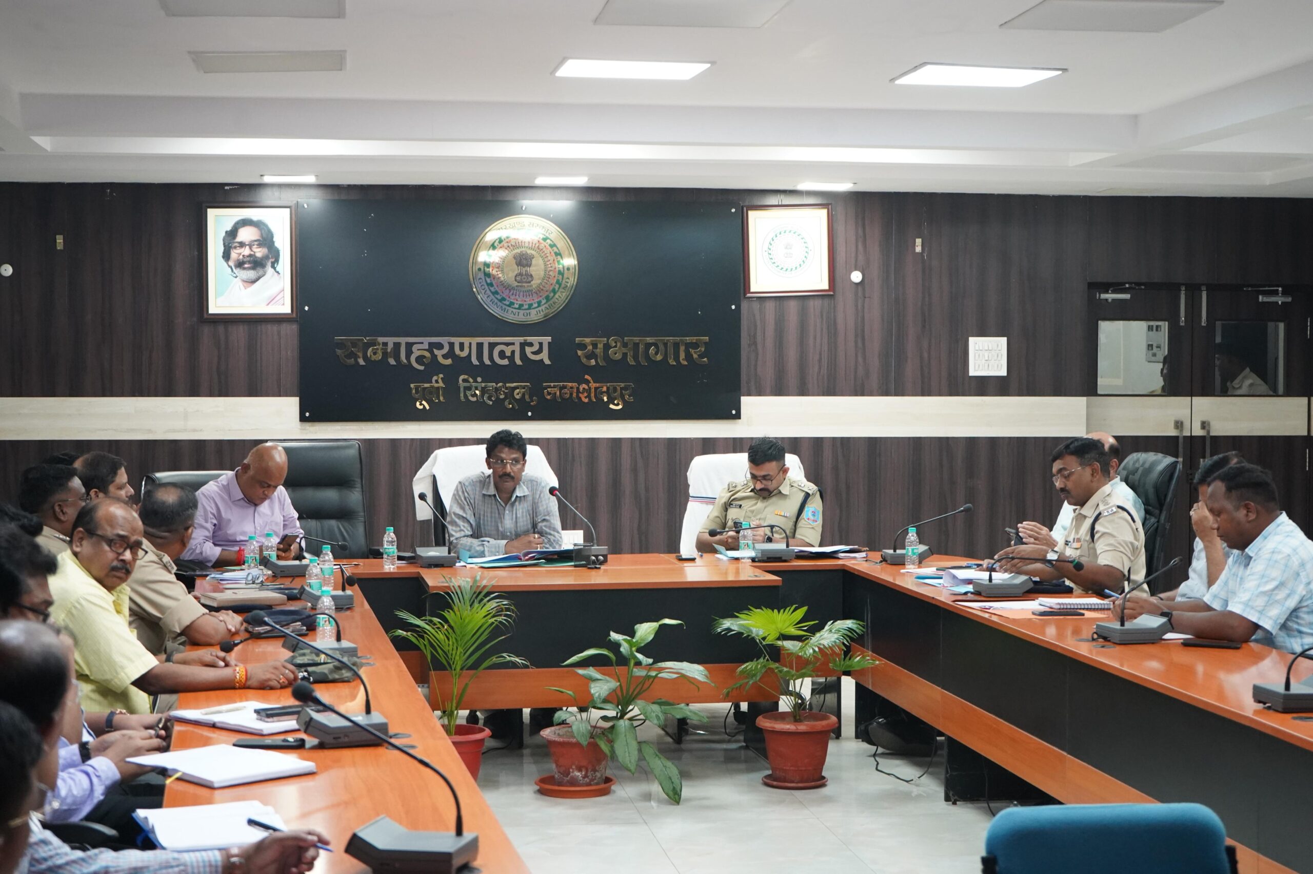 Jamshedpur: जिले में नार्कोटिक्स समन्वय समिति की बैठक, स्कूल – कॉलेज के आसपास विशेष निगरानी के निर्देश