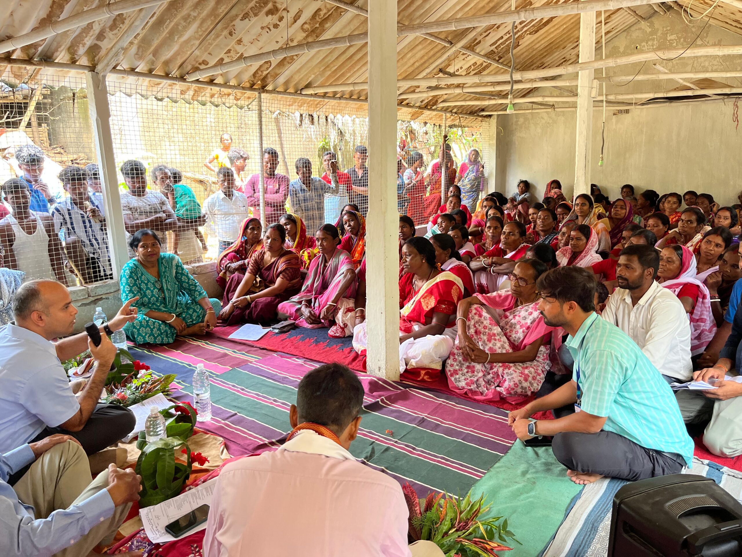 Jamshedpur: पोल्ट्री मुर्गीपालन से महिलाएं कमा रहीं हजारों, अब मिलेगा सरकारी सहयोग