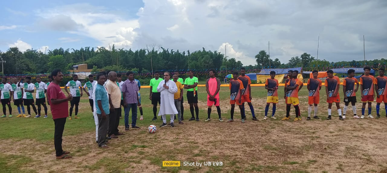 Bahragora: बहरागोड़ा में दो दिवसीय फुटबॉल टूर्नामेंट संपन्न, खिलाड़ियों में दिखा उत्साह