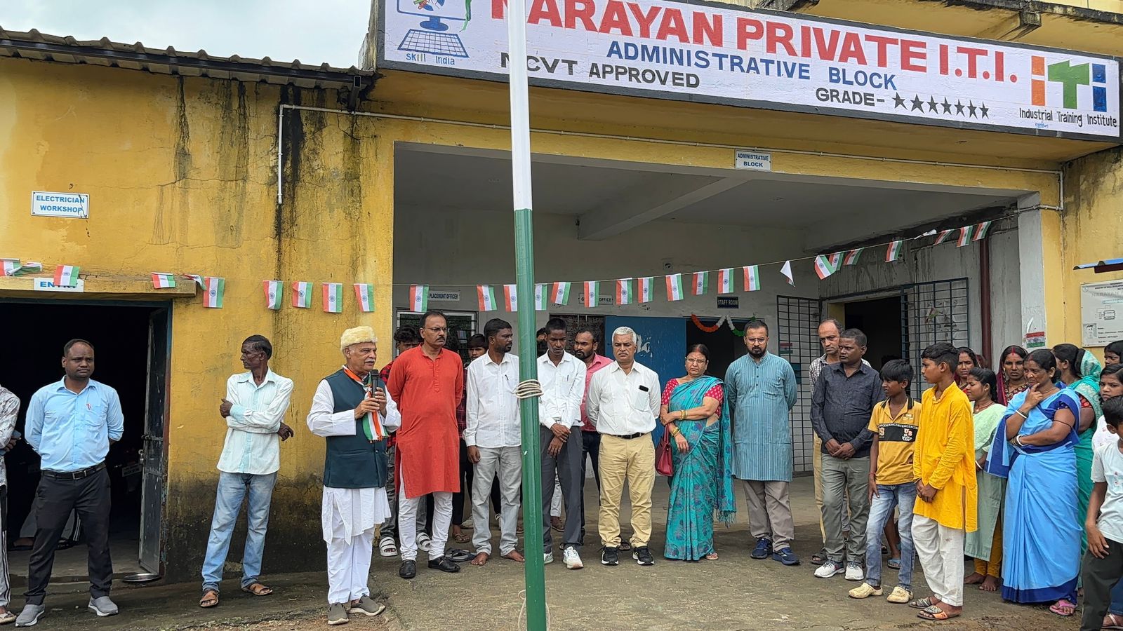 Narayana ITI में तिरंगे संग गूंजे देशभक्ति गीत, छात्रों ने सांस्कृतिक कार्यक्रमों से बढ़ाया उत्साह