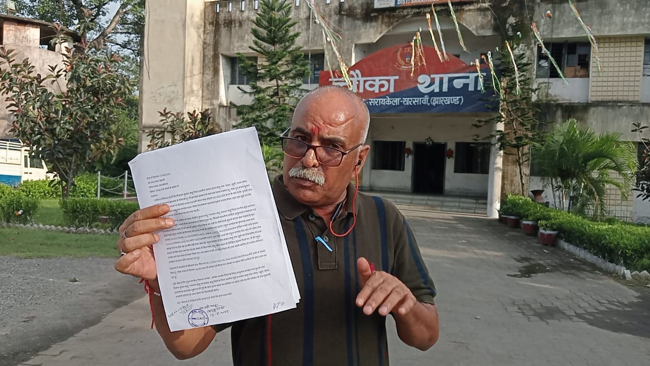 Saraikela: पत्रकार बसंत साहू को जान से मारने की धमकी, परिवार में दहशत