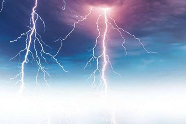 Baharagora : ठनका गिरने से 55 वर्षीय किसान की मौत, खेत में काम करने के दौरान हुई घटना