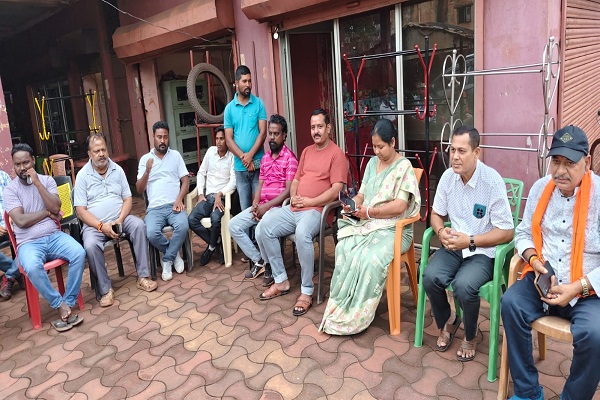 Har ghar Tranga  : तिरंगा यात्रा को लेकर पूर्व सांसद गीता कोड़ा ने पार्टी कार्यकर्ताओं के साथ की बैठक