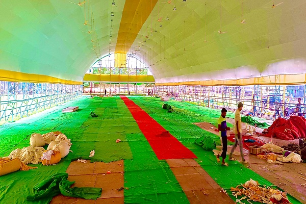 Har har mahadeo : भजन संध्या के लिए दुल्हन की तरह सजा कालीमाटी रोड, मनोज तिवारी करेंगे भजनों की वर्षा