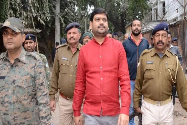 Dhanbad : झरिया के पूर्व विधायक संजीव सिंह को सुप्रीम कोर्ट से मिली बेल, नीरज सिंह हत्याकांड मामले में जेल में बंद थे