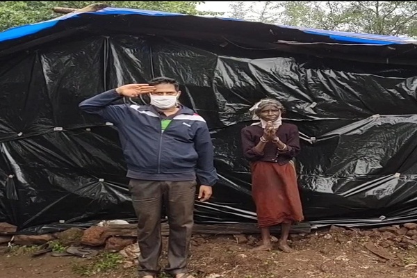 Concern with society : समाज से सरोकार ने संतोष पांडा को बनाया सारंडा के गरीब-असहाय लोगों का मददगार