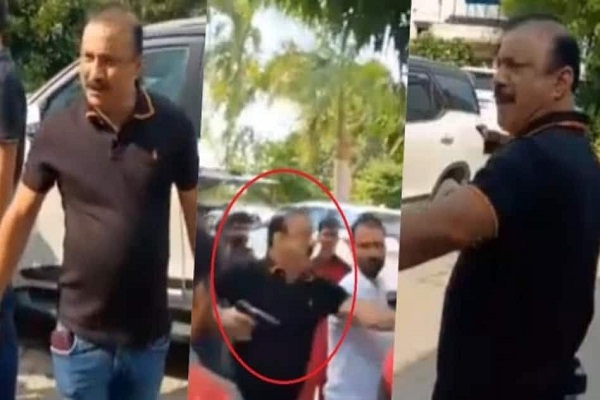 Lucknow :फॉर्च्यूनर की सर्विस कराने आए सपा नेता की गुंडई, सुपरवाइजर पर तानी पिस्टल, लात-घूंसों से पीटा