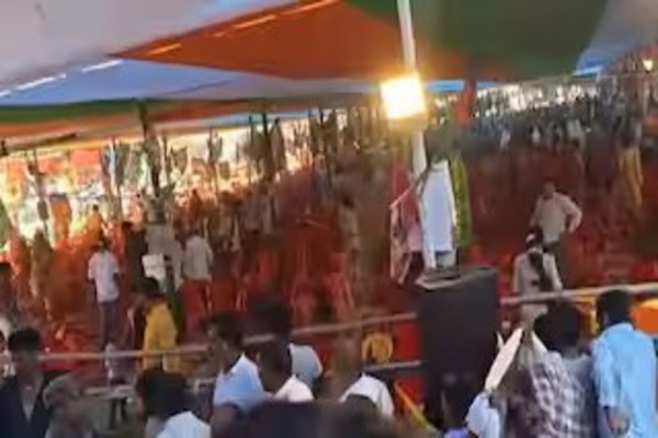 Bihar: NDA कार्यकर्ता सम्मेलन में हिंसक झड़प, सांसद वीणा देवी की बेटी एवं पूर्व विधायक के बेटे भिड़े