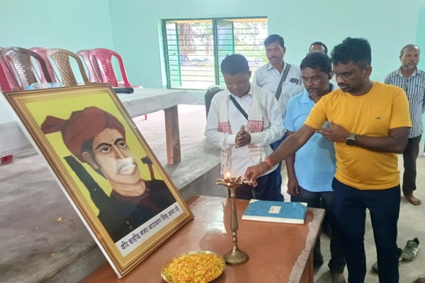 Potka : विधायक संजीव सरदार ने किया नि:शुल्क कोचिंग सह लाइब्रेरी का उद्घाटन