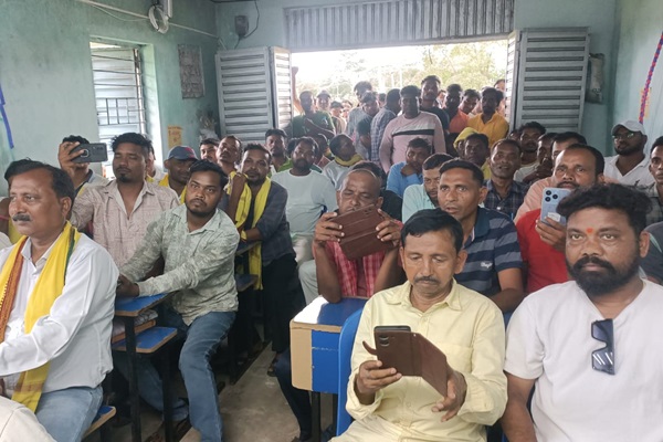 Gua : गुवा अयस्क खान स्थाई कर्मियों को मिला इंसेंटिव रिवॉर्ड का बकाया