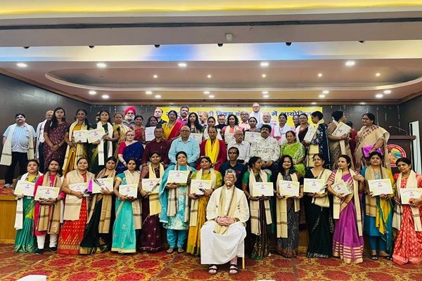 Jamshedpur : तुलसी भवन में हिन्दी दिवस पर कार्यशाला एवं सम्मान समारोह सम्पन्न, 64 शिक्षकों को मिला सम्मान