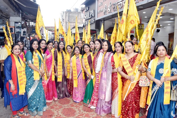 Jamshedpur : अग्रसेन जयंती समारोह 2025 : साकची में निकली भव्य निशान यात्रा