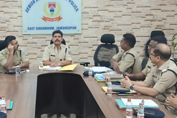 Jamshedpur : ग्रामीण क्षेत्र की मासिक अपराध गोष्ठी में एसएसपी ने दिए सख्त निर्देश