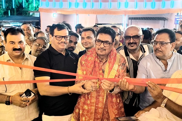 Deoghar : संताल परगना के सबसे भव्य पंडाल का उद्घाटन