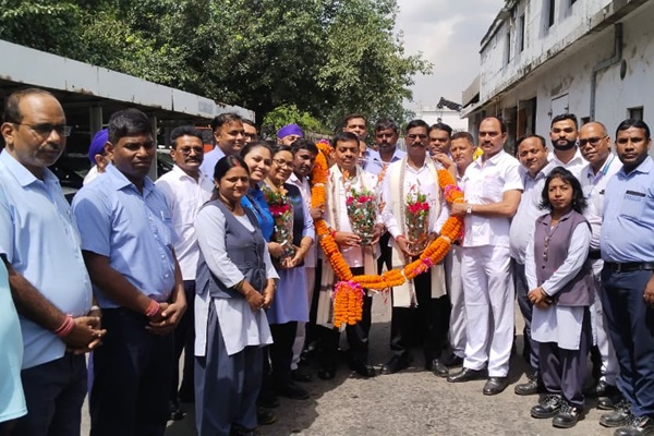 Jamshedpur : जेनरल ट्रांसपोर्ट डिवीजन में सम्मान समारोह, पदाधिकारियों का हुआ भव्य स्वागत