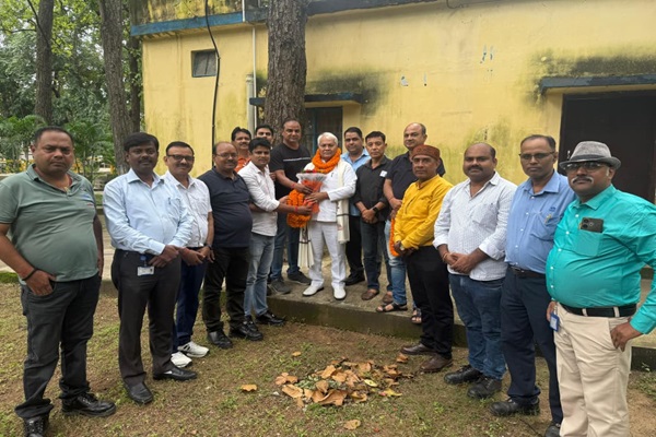 Jamshedpur : टाटा स्टील डाउन स्ट्रीम प्रोडक्ट लिमिटेड एम्पलाइज यूनियन की प्रथम बैठक सम्पन्न, अध्यक्ष राकेश्वर पाण्डेय का हुआ अभिनंदन