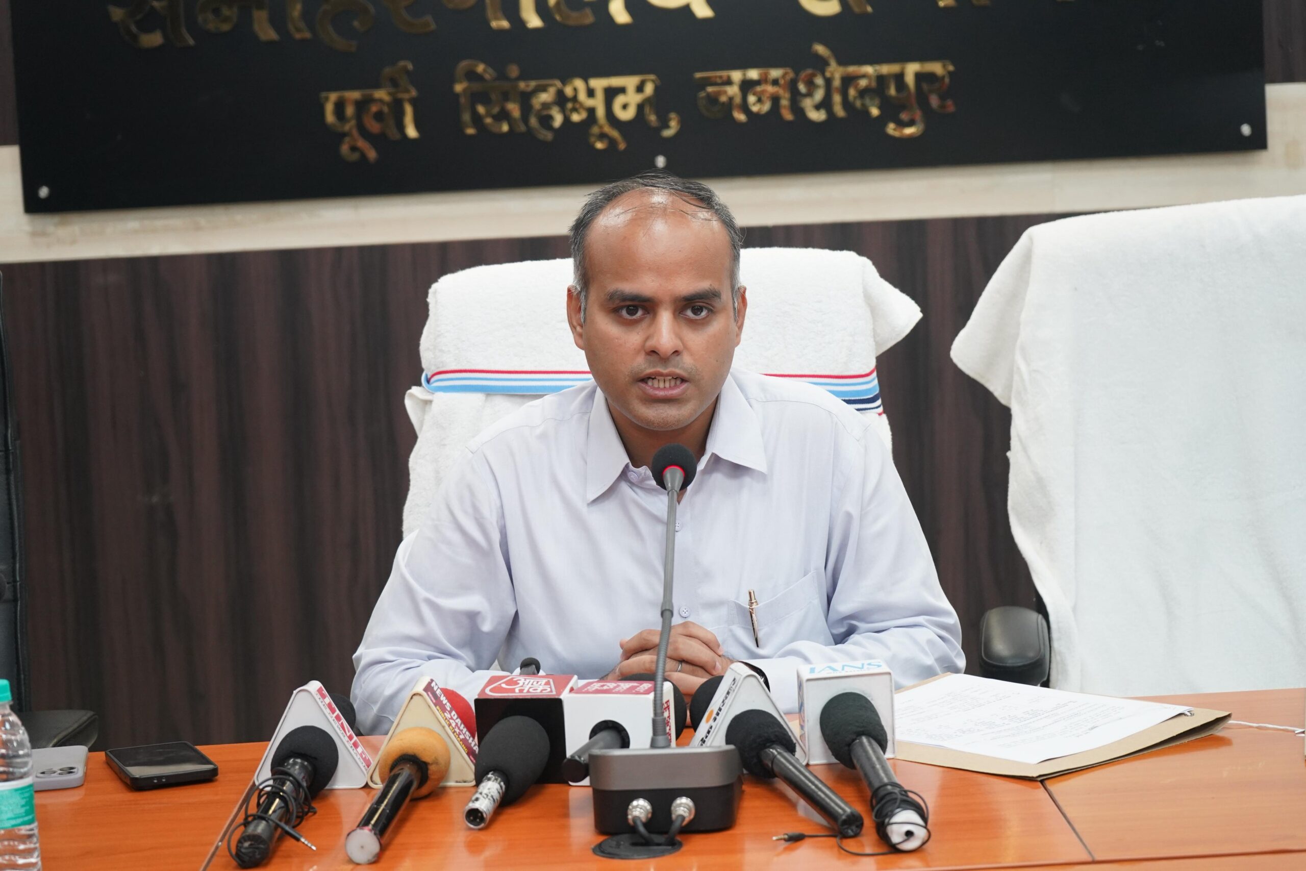 Jamshedpur: घाटशिला विधानसभा उपचुनाव की तैयारी तेज, ऑनलाइन भी जोड़ा जा सकेगा नाम