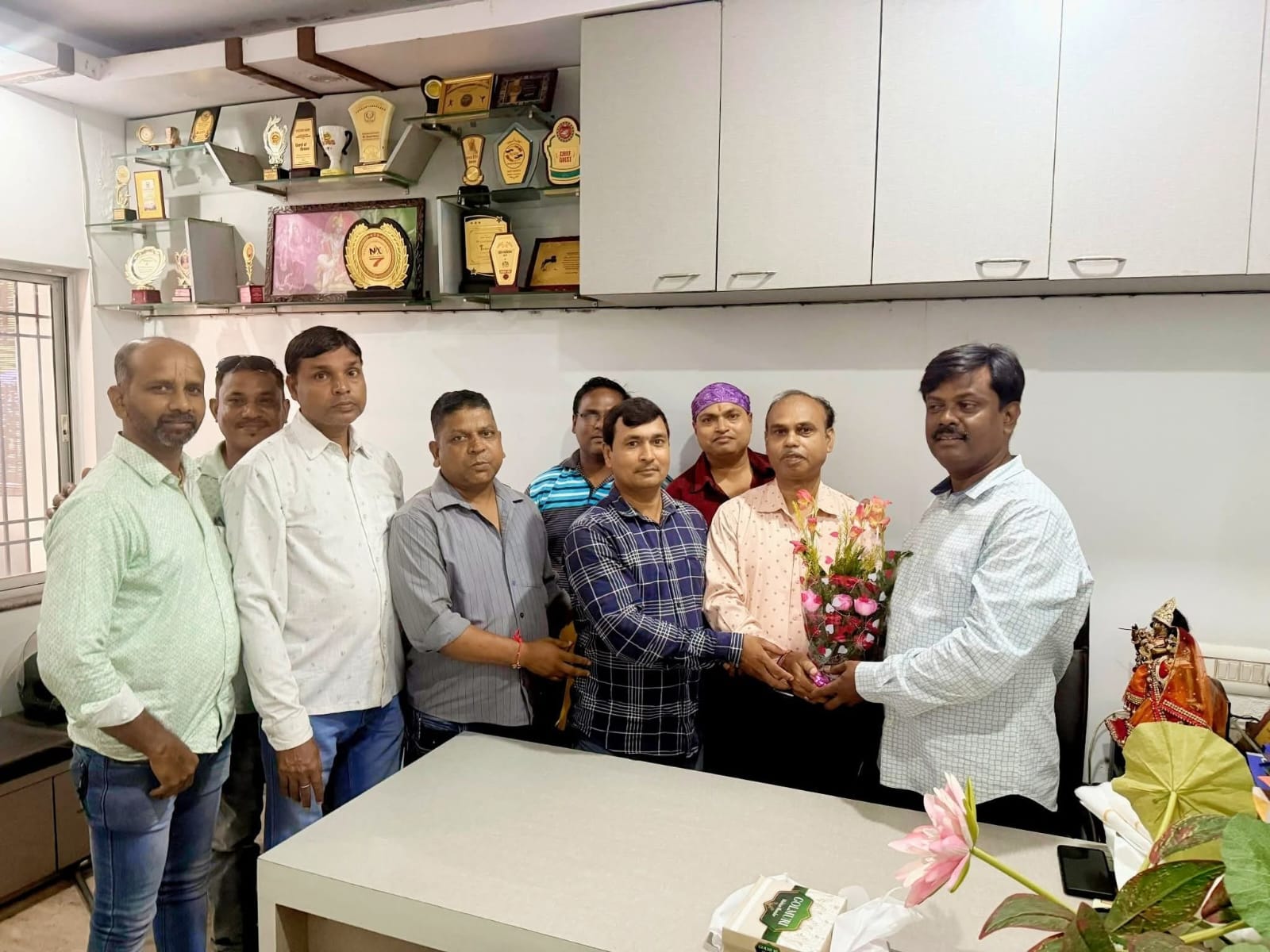 TSDPL यूनियन चुनाव में दिनेश कुमार की जीत, कर्मियों ने किया भव्य स्वागत