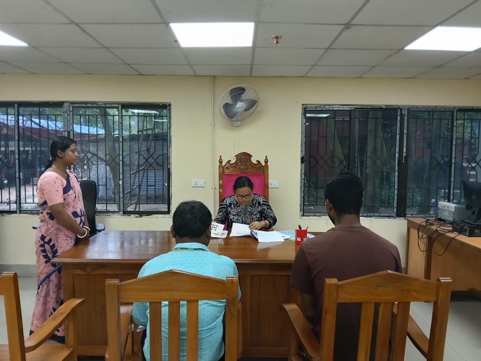 Jhargram: झाड़ग्राम में न्याय की त्वरित मिसाल, एक महीने में मिला बीमा क्लेम