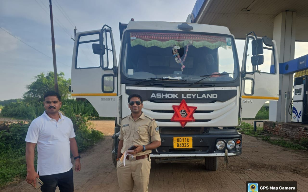 Bahragora: बहरागोड़ा में अवैध गिट्टी लदे हाईवा ट्रक जब्त, खनन माफिया में हड़कंप