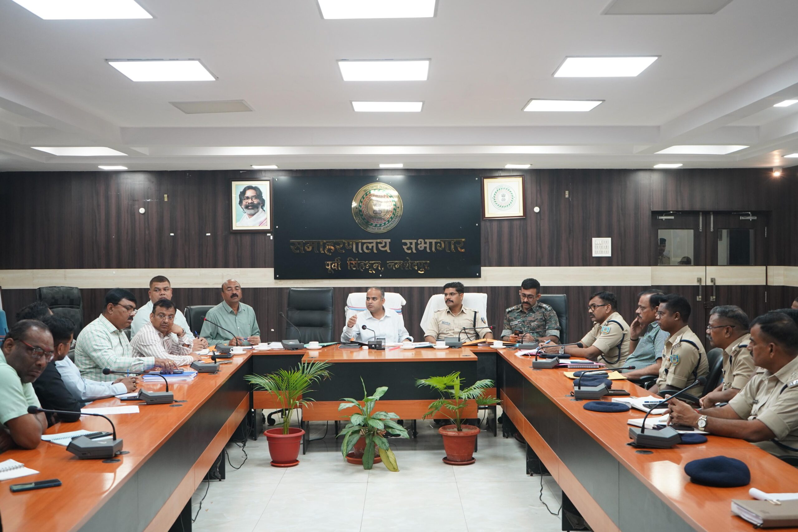 Jamshedpur: त्योहारों से पहले नो-हेल्मेट नो-पेट्रोल नियम लागू, शराब पीकर ड्राइव करने वालों पर होगी कार्रवाई