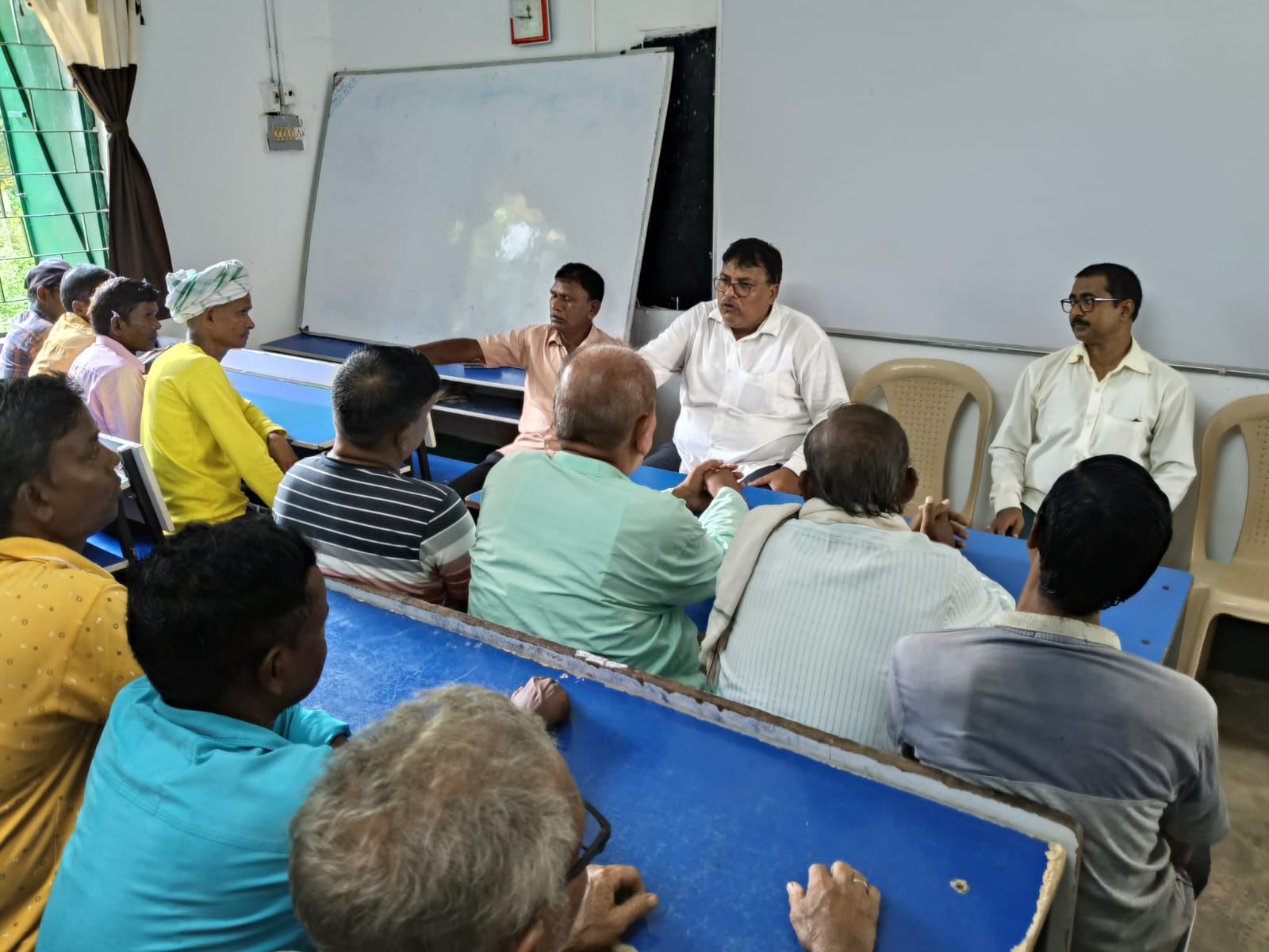 Bahragora: केसरदा प्लस टू उच्च विद्यालय में अभिभावक-शिक्षक बैठक, शिक्षा की गुणवत्ता सुधार पर जोर