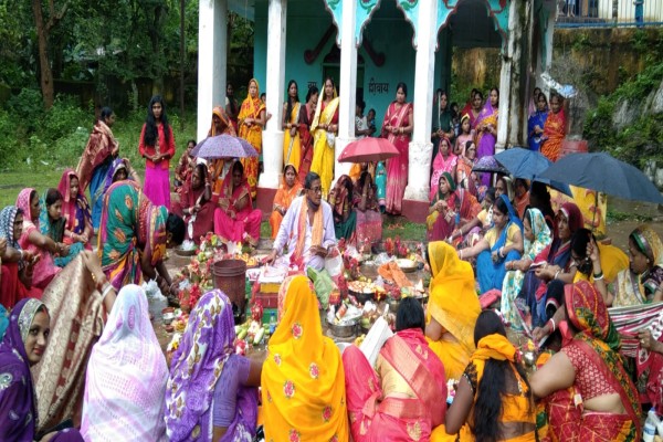 Jitiya Vrat 2025: नहाए-खाए के साथ जितिया पर्व शुरु, कल माताएं रखेंगी निर्जला व्रत