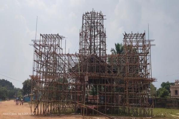 Bahragora: ईचडाशोल समिति की तैयारियां पूरी, 3.5 लाख की लागत से बन रहा आकर्षक पंडाल