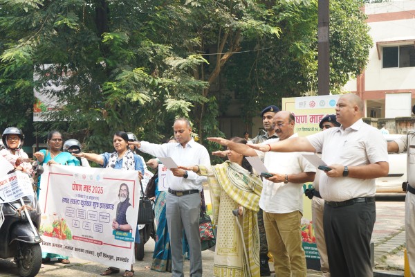 Jamshedpur: उपायुक्त ने पोषण रथ को दिखाई हरी झंडी, गांव-गांव पहुंचेगा संदेश