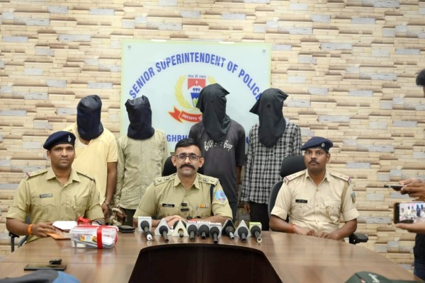 Jamshedpur: पूर्वी सिंहभूम पुलिस की छापेमारी, ब्राउन शुगर तस्करी में चार गिरफ्तार